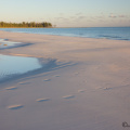 Багамы, песок и вода